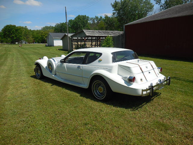 1988 White Other Makes 1988 Tiffany  