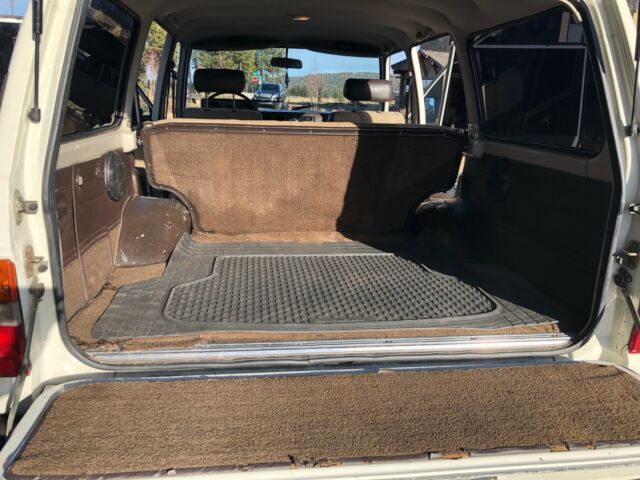 1987 White Toyota Land Cruiser SUV