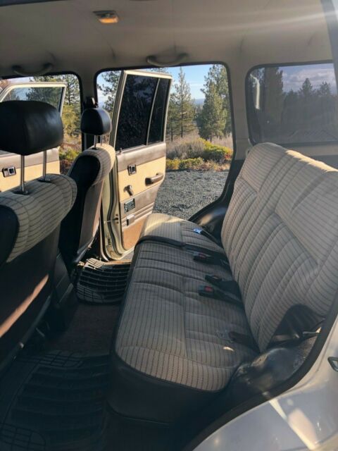 1987 White Toyota Land Cruiser SUV