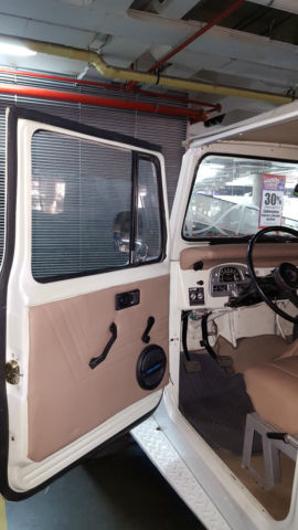 1978 White Toyota Land Cruiser SUV