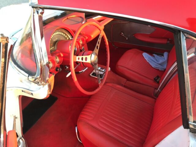 1958 White Chevrolet Corvette Convertible