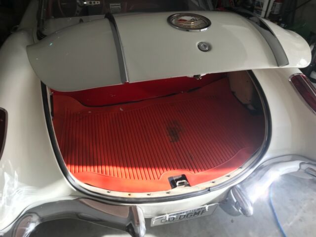 1958 White Chevrolet Corvette Convertible