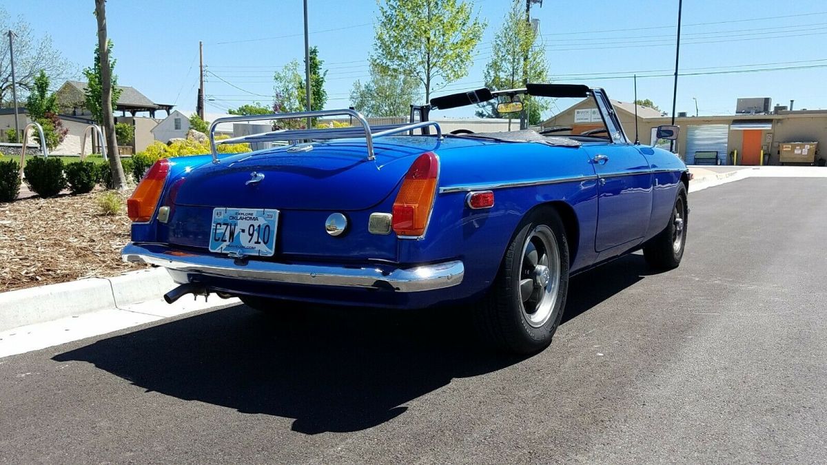 1971 Blue MG MGB Convertible