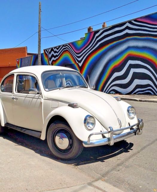 1971 Pearl White Volkswagen Beetle - Classic Coupe