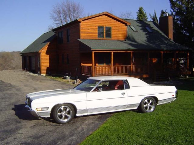 1972 White Ford Galaxie Coupe