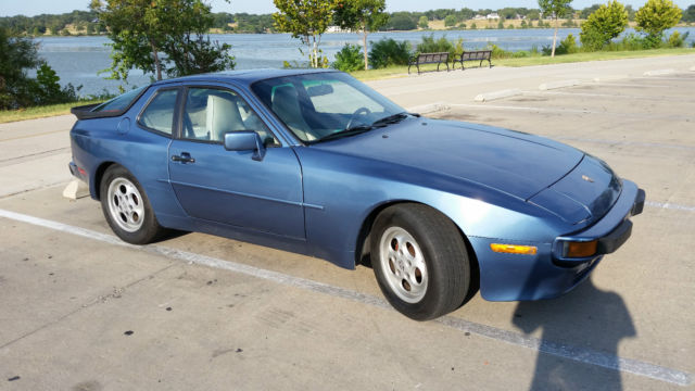 19890000 Blue Porsche 944 Coupe