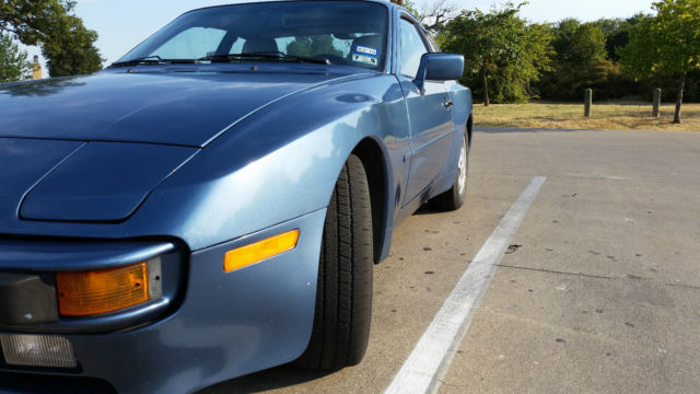19890000 Blue Porsche 944 Coupe