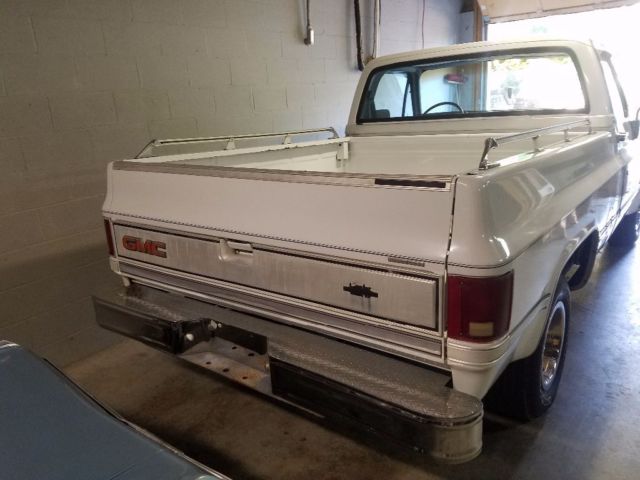1987 White GMC Sierra 1500 Standard Cab Pickup
