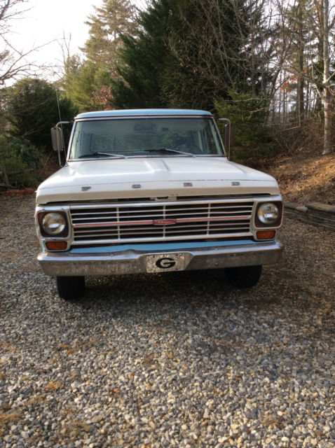1969 Blue/White Ford F-100 Standard Cab Pickup