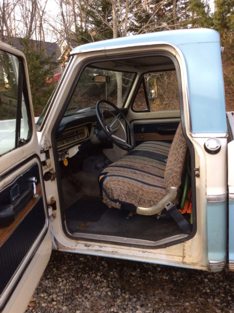 1969 Blue/White Ford F-100 Standard Cab Pickup