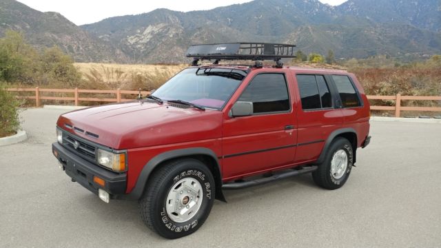 1990 Burgundy Nissan Pathfinder SUV