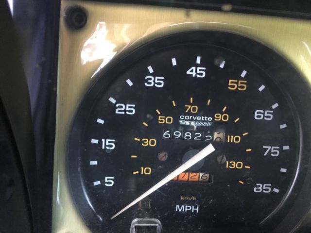 1981 White Chevrolet Corvette Coupe