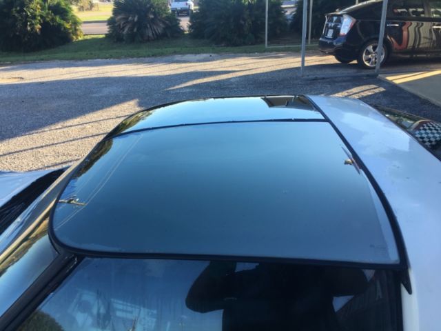 1981 White Chevrolet Corvette Coupe