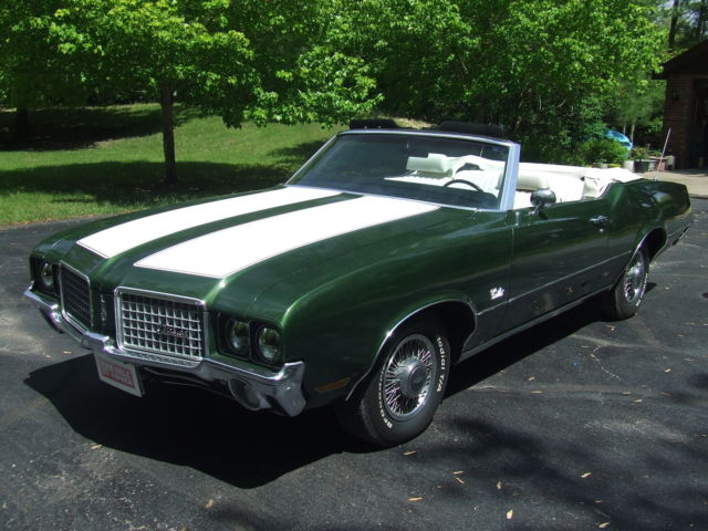 1972 Green Oldsmobile Cutlass Convertible