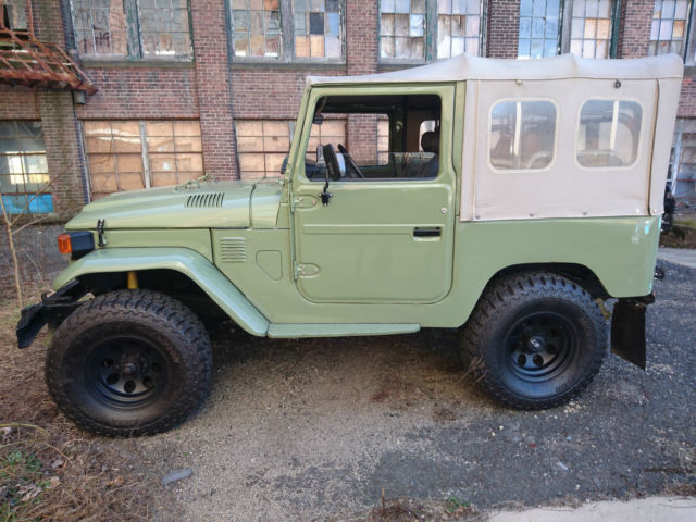 1978 Green Toyota FJ Cruiser