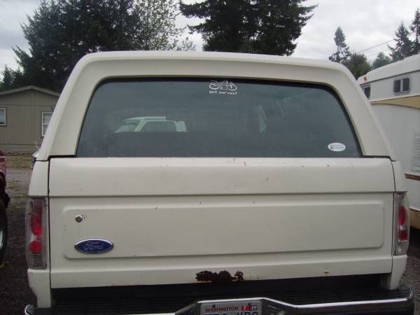 1989 White Ford Bronco SUV