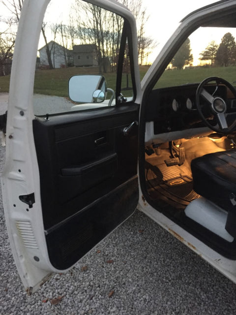 1983 White Chevrolet C/K Pickup 1500