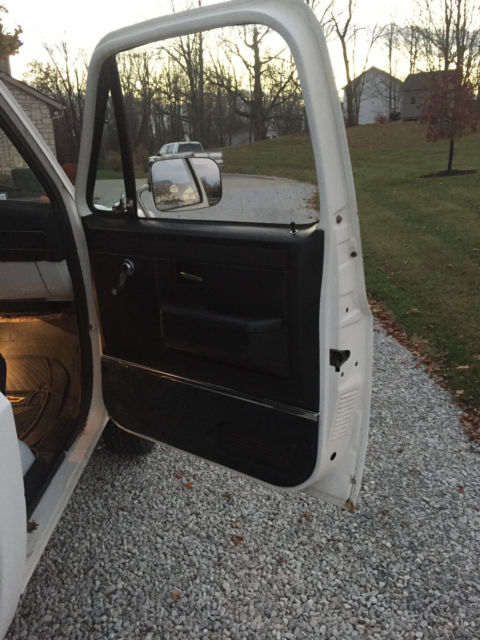 1983 White Chevrolet C/K Pickup 1500