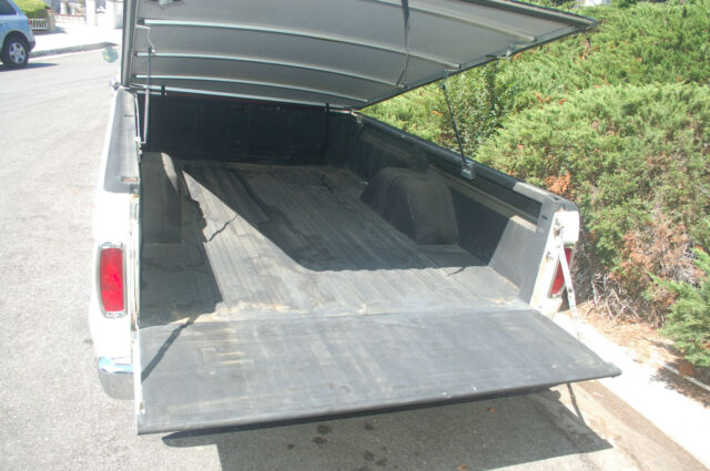 1964 White Ford F-100 Standard Cab Pickup