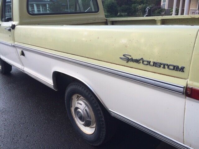 1970 Yellow/ White Ford F-250 Standard Cab Pickup
