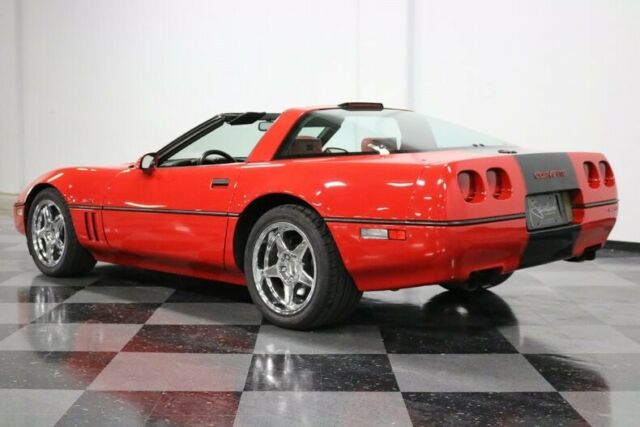 1990 Red Chevrolet Corvette Coupe