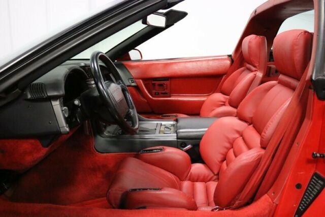 1990 Red Chevrolet Corvette Coupe