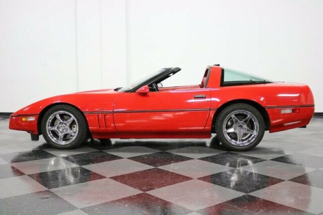 1990 Red Chevrolet Corvette Coupe