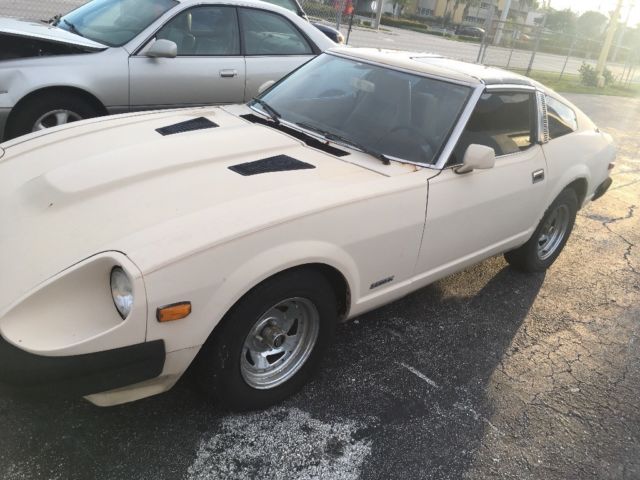 1981 Tan Nissan 280ZX Coupe