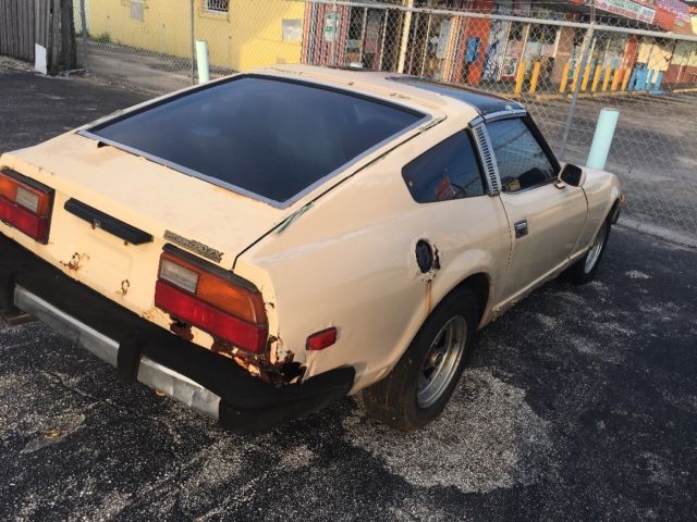 1981 Tan Nissan 280ZX Coupe