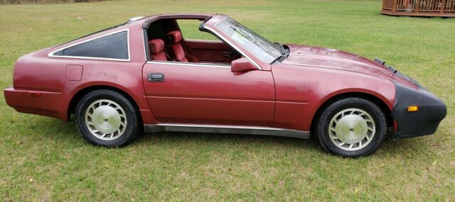 1987 Red Nissan 300ZX Coupe