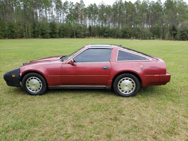 1987 Red Nissan 300ZX Coupe