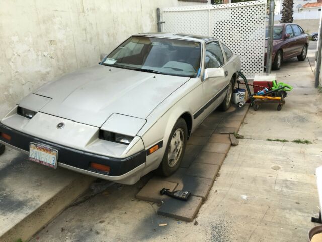 1984 Silver Nissan 300ZX Hatchback