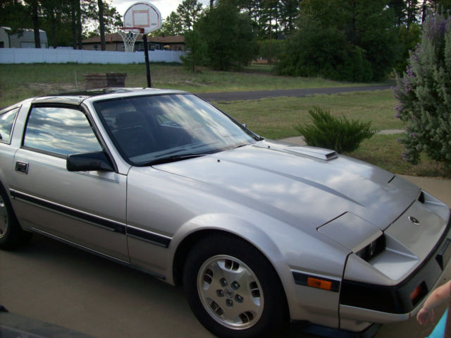 1984 Silver Brown Metalic Nissan 300ZX Coupe
