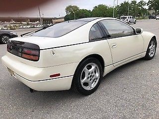 1993 White Nissan 300ZX Coupe