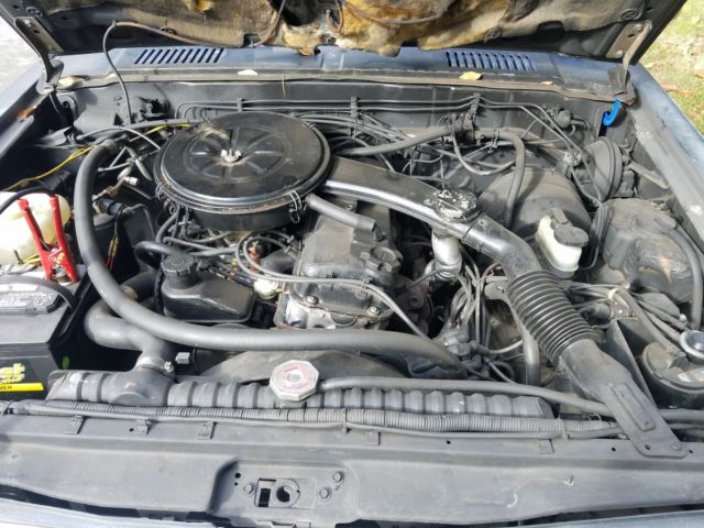 1984 Black/Gray Nissan Other Extended Cab Pickup