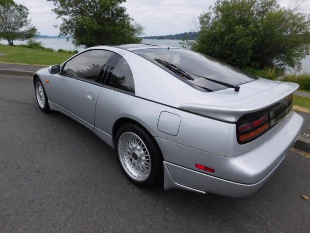 1990 Gray Nissan 300ZX Coupe