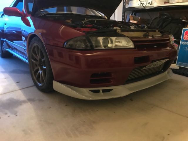 1991 Red Nissan GT-R Sport