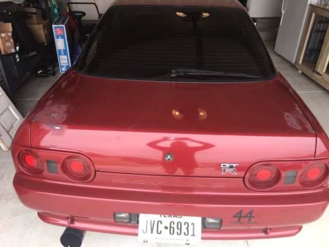 1991 Red Nissan GT-R Sport