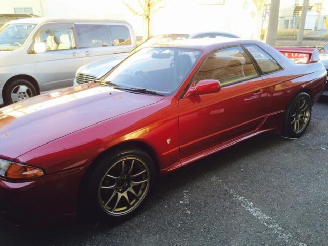 1991 Red Nissan GT-R Sport