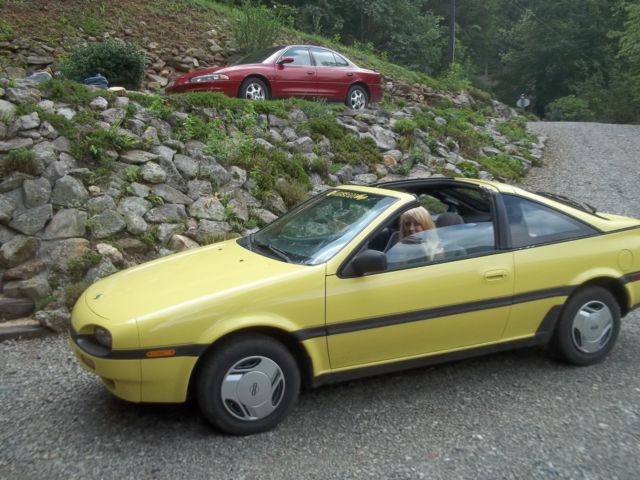 1992 Yellow Nissan NX Hatchback