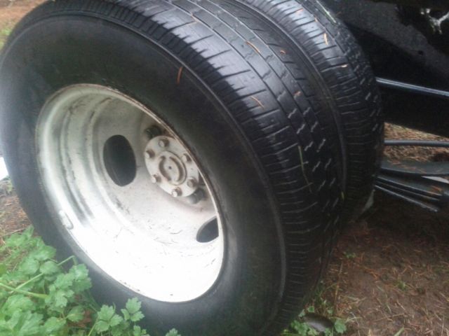 1988 White Nissan Other Pickups Pickup, heavy duty, 1 Ton, dually