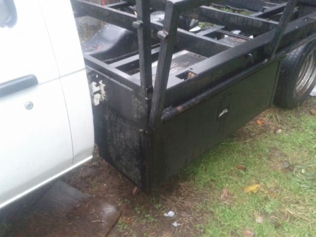 1988 White Nissan Other Pickups Pickup, heavy duty, 1 Ton, dually