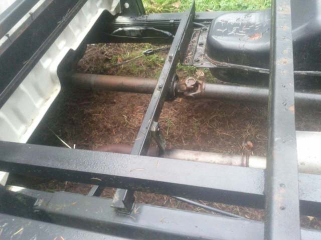 1988 White Nissan Other Pickups Pickup, heavy duty, 1 Ton, dually