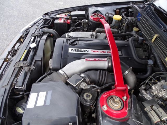 1991 Gray Nissan GT-R Coupe