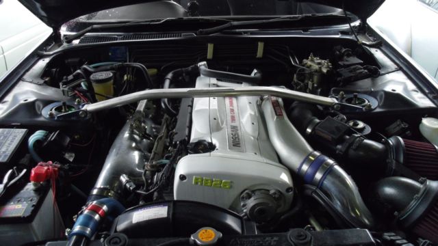 1989 Gray Nissan GT-R Coupe