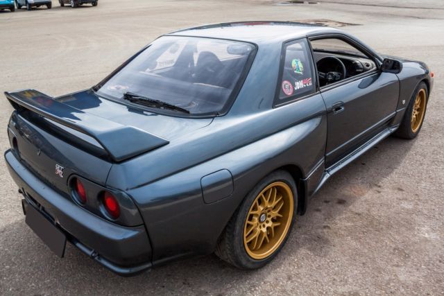 1993 Nissan GT-R Coupe