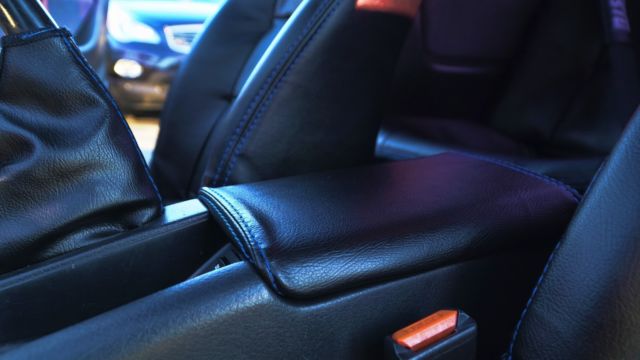 1990 White Nissan GT-R Coupe