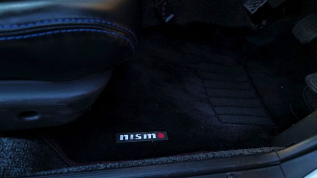 1990 White Nissan GT-R Coupe