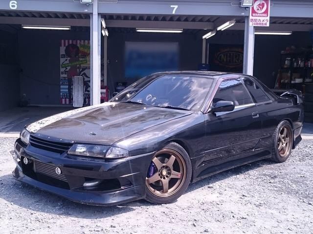 1991 Black Nissan GT-R