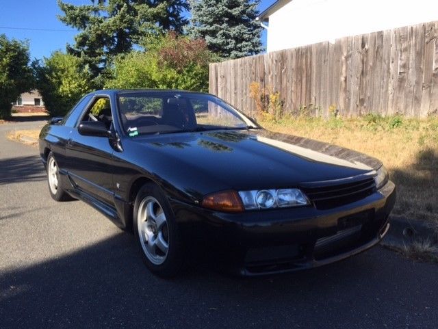 1991 Black Nissan Skyline Coupe
